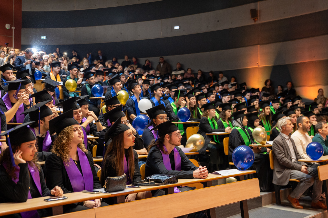 Cérémonie de remise des diplômes 2025 : l'IUT de Toulon honore ses nouveaux diplômés