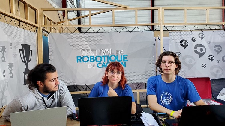 Coupe de France de robotique des IUT GEII : retour gagnant pour l'équipe de Toulon !