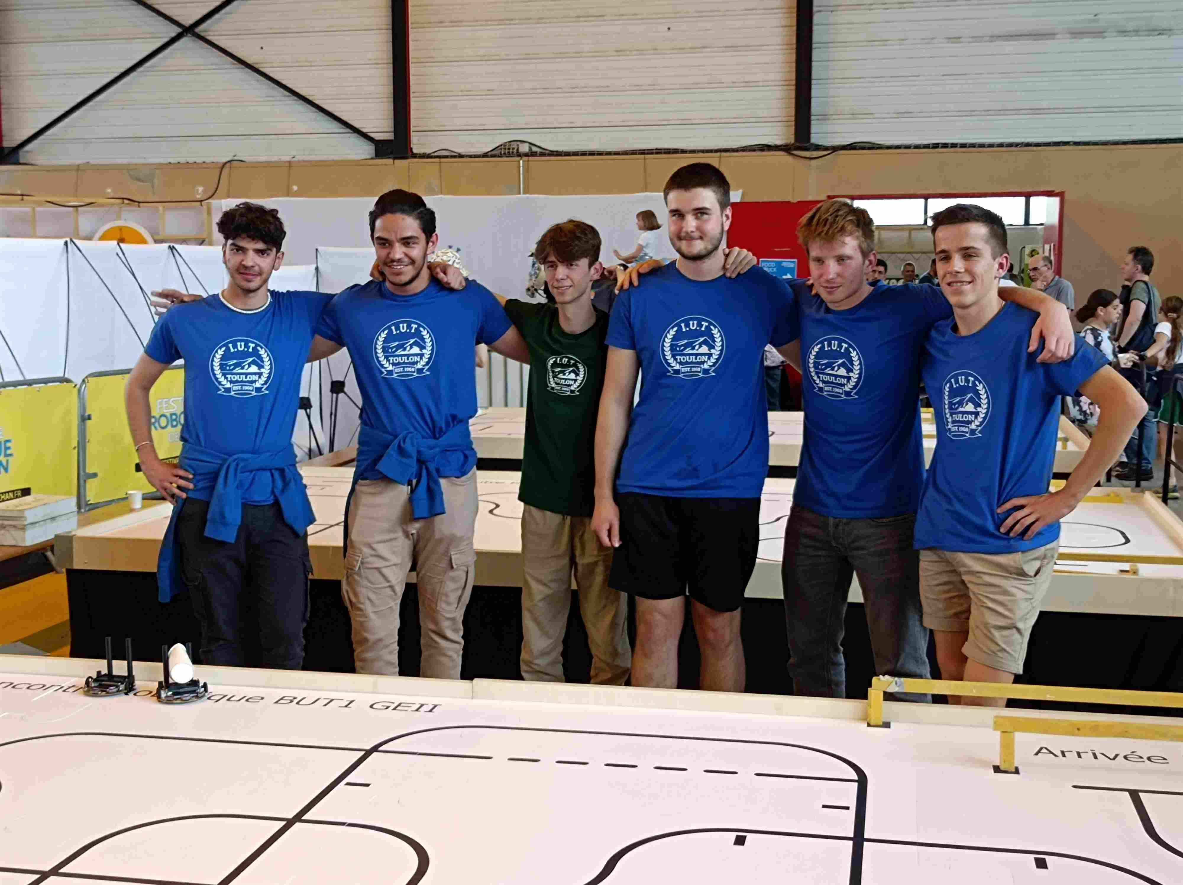 Une Compétition Robotique Riche en Émotions : Le GEII Toulon se Distingue à Cachan