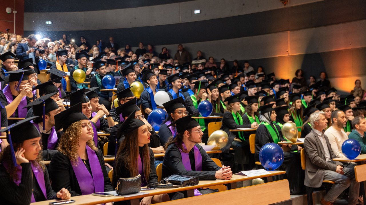 Cérémonie de remise des diplômes 2025 : l'IUT de Toulon honore ses nouveaux diplômés